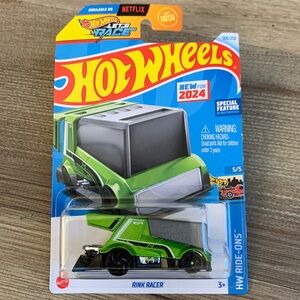 Hot Wheels Rink Racer Zamboni Ride Ons Lets Race Car Netflix Hotwheels 2024 New